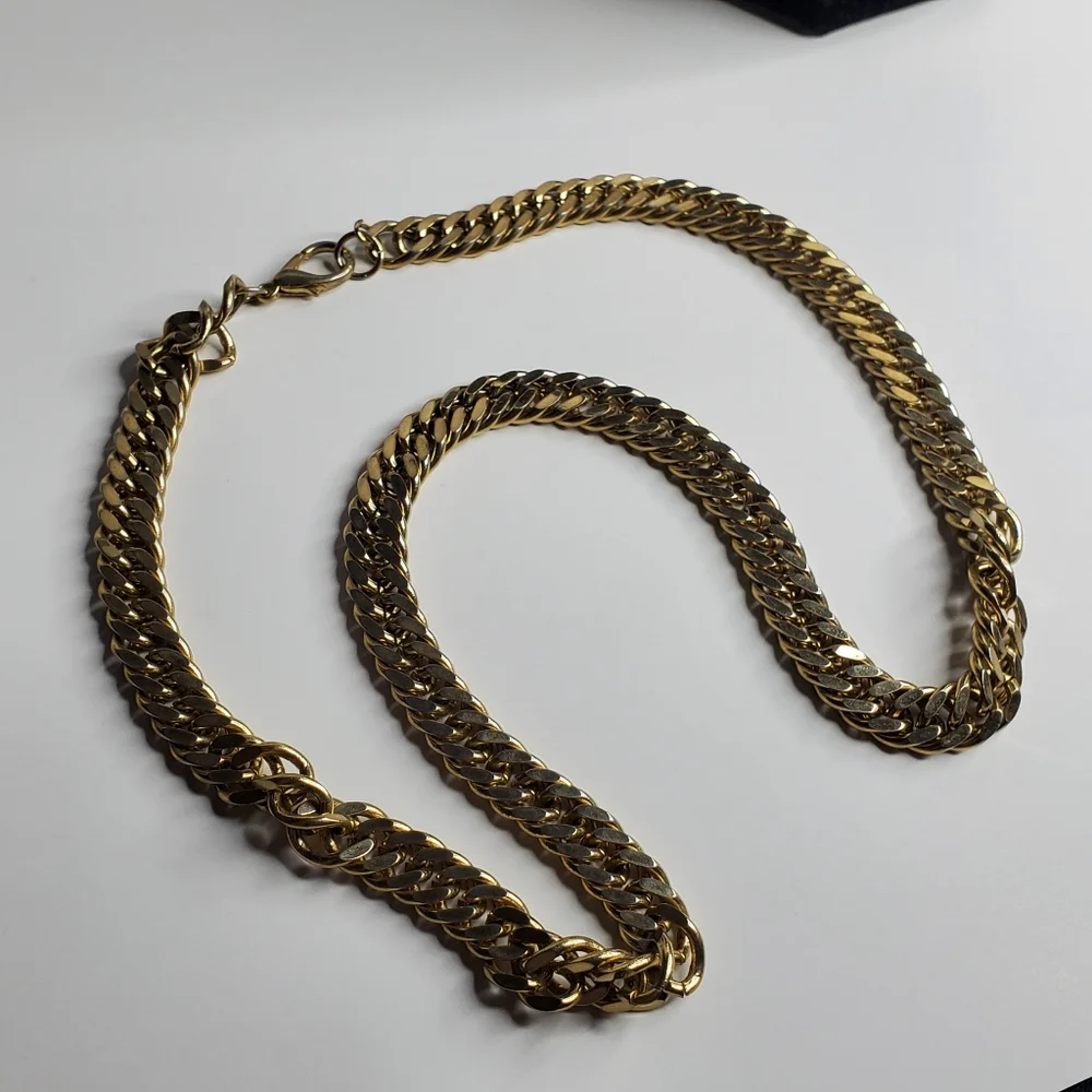 Vintage Gold tone Metal Chucky heavy chain necklace 24" Cuban Chain - Picture 6 of 8